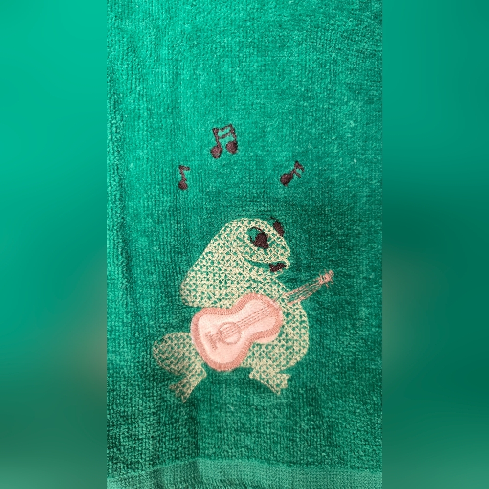 Vintage Cannon Frog Fingertip Towel